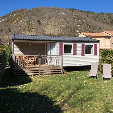 Готель Camping La Mare Aux Fees Roquefeuil Екстер'єр фото