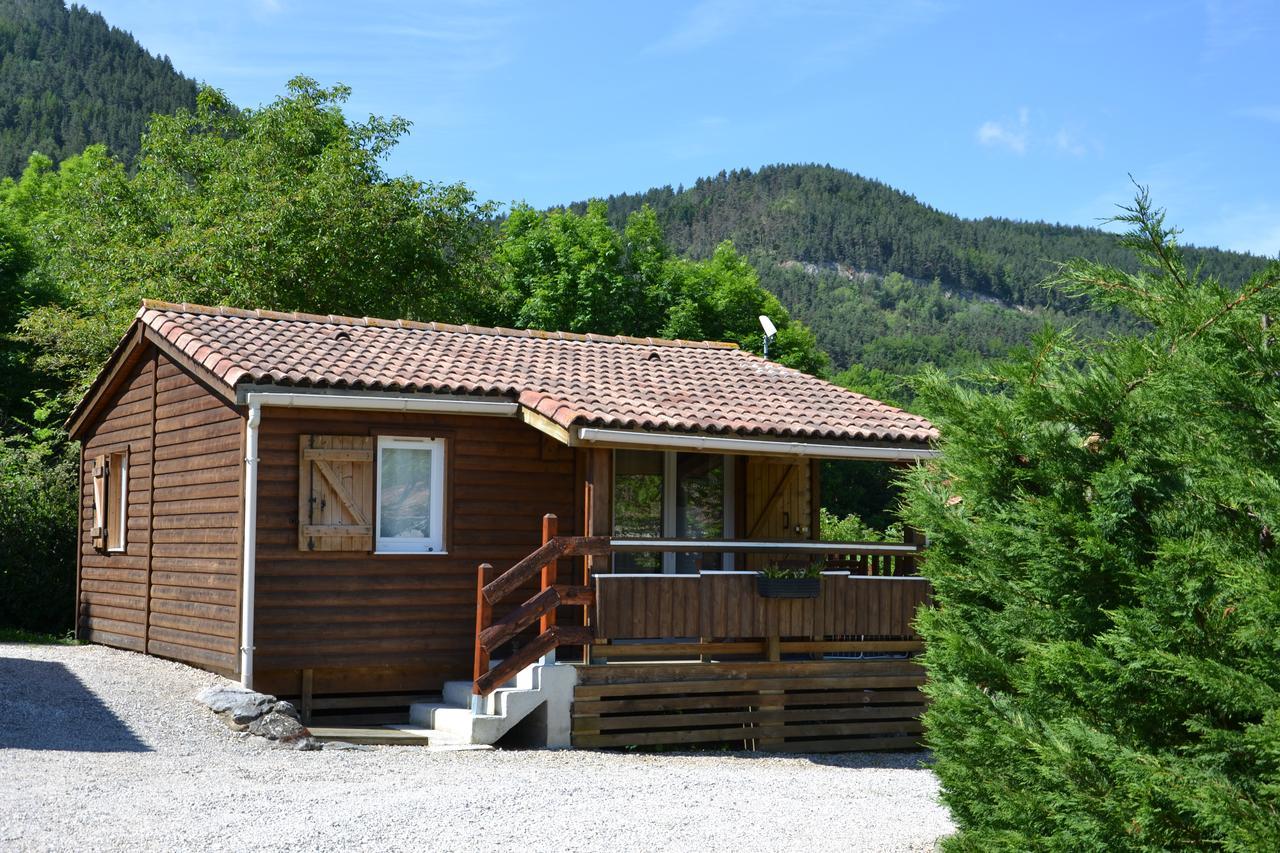 Готель Camping La Mare Aux Fees Roquefeuil Екстер'єр фото