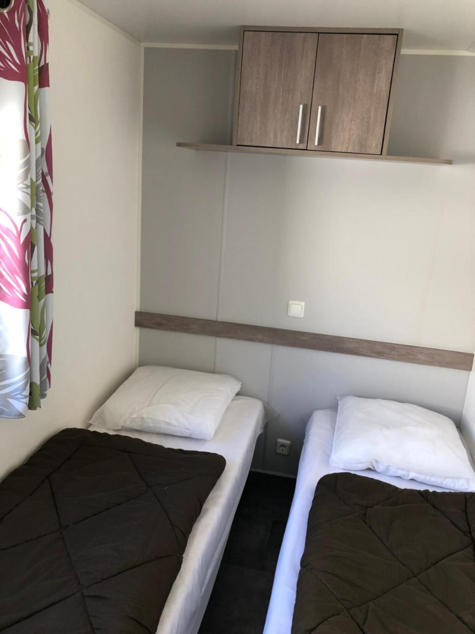 Готель Camping La Mare Aux Fees Roquefeuil Екстер'єр фото