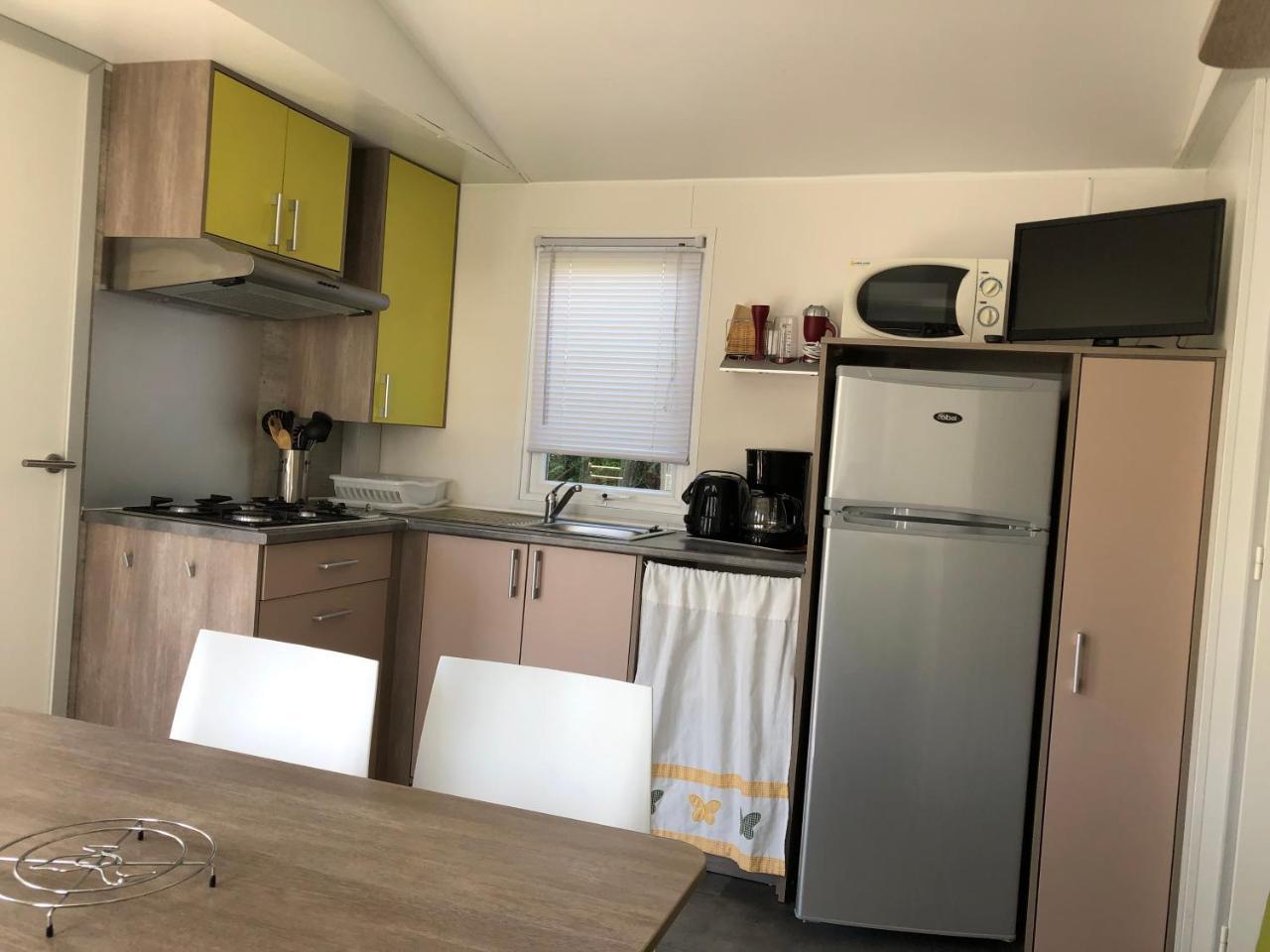 Готель Camping La Mare Aux Fees Roquefeuil Екстер'єр фото