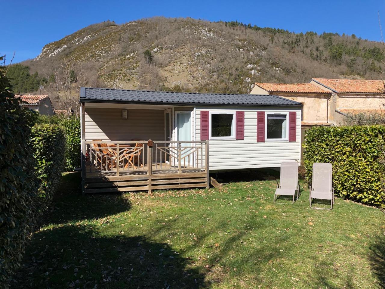 Готель Camping La Mare Aux Fees Roquefeuil Екстер'єр фото